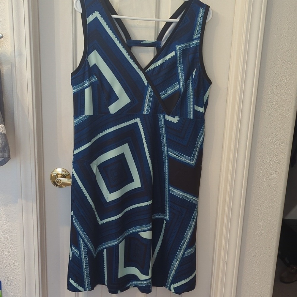 Lole Asymmetrical Dress in Blue and Black It Has POCKETS